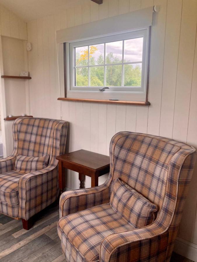 Cranfield Retreat & Glamping & Hobbit House Otel Long Melford Dış mekan fotoğraf