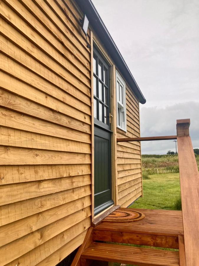 Cranfield Retreat & Glamping & Hobbit House Otel Long Melford Dış mekan fotoğraf