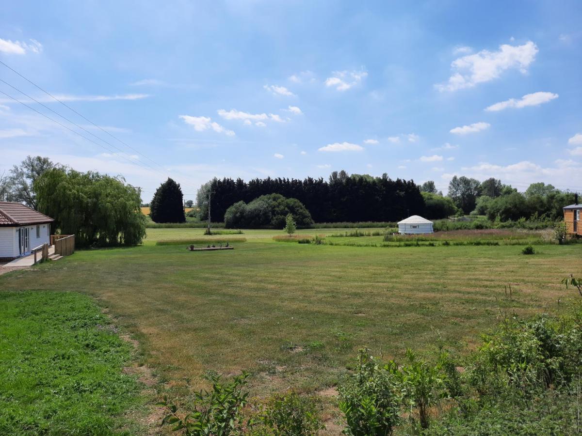 Cranfield Retreat & Glamping & Hobbit House Otel Long Melford Dış mekan fotoğraf