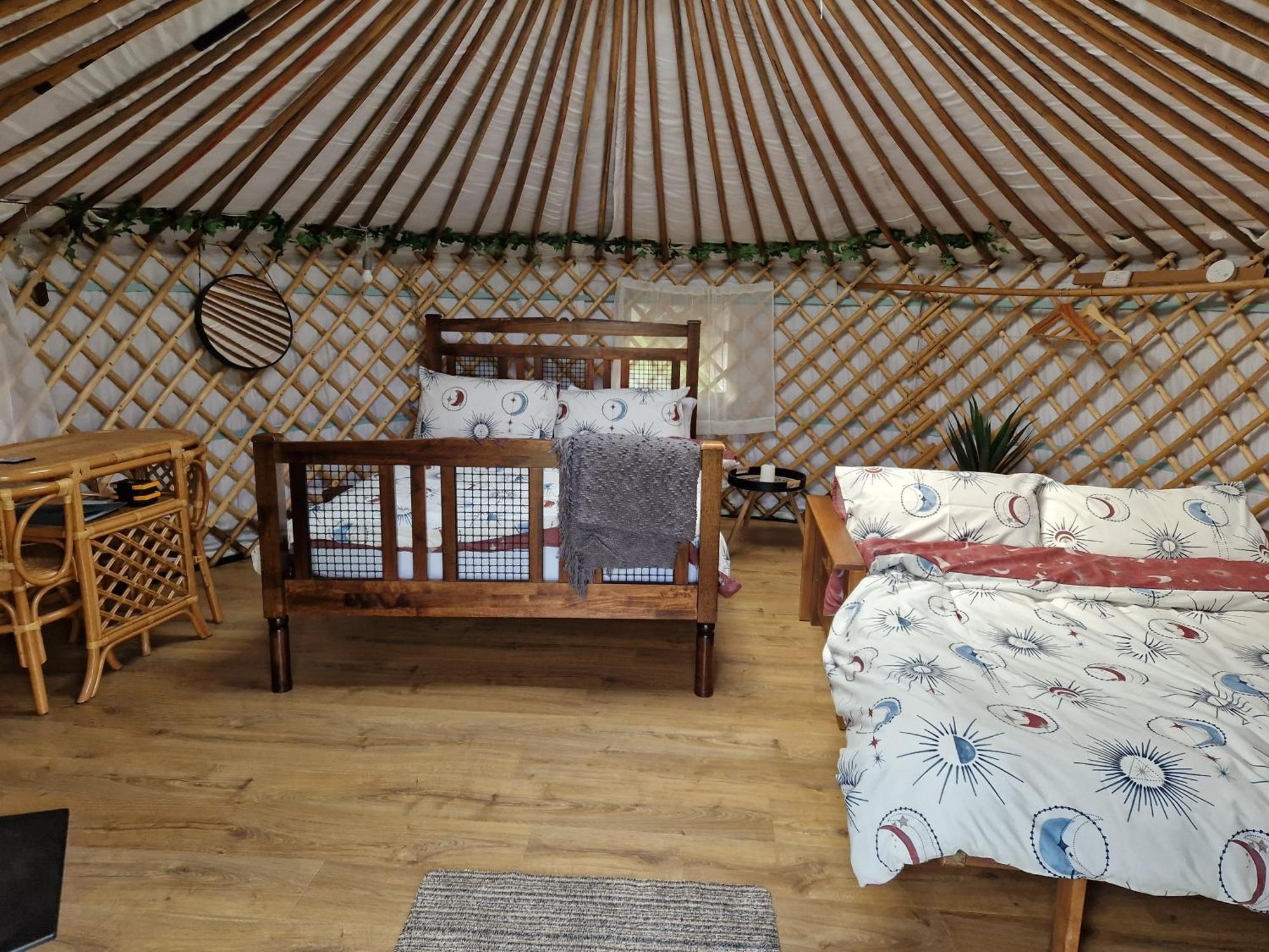 Cranfield Retreat & Glamping & Hobbit House Otel Long Melford Dış mekan fotoğraf