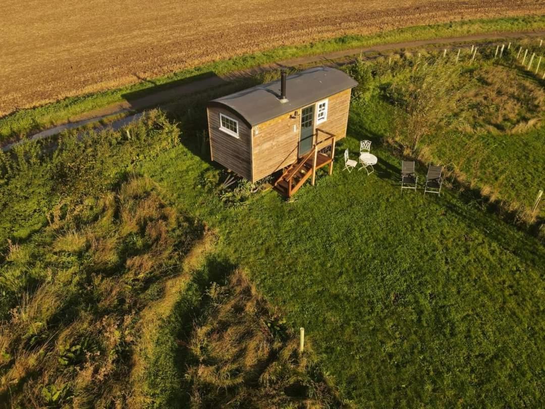 Cranfield Retreat & Glamping & Hobbit House Otel Long Melford Dış mekan fotoğraf