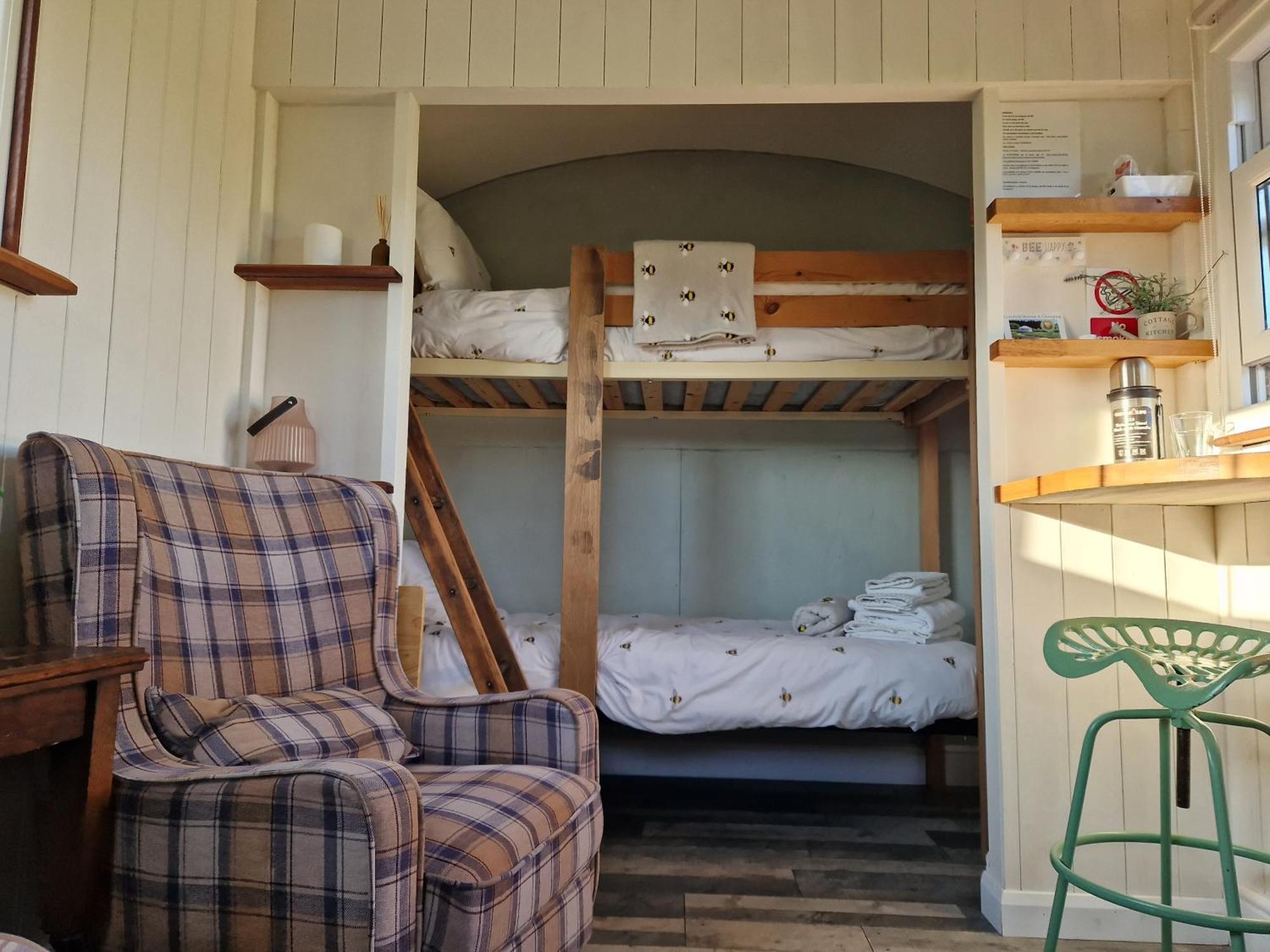 Cranfield Retreat & Glamping & Hobbit House Otel Long Melford Dış mekan fotoğraf