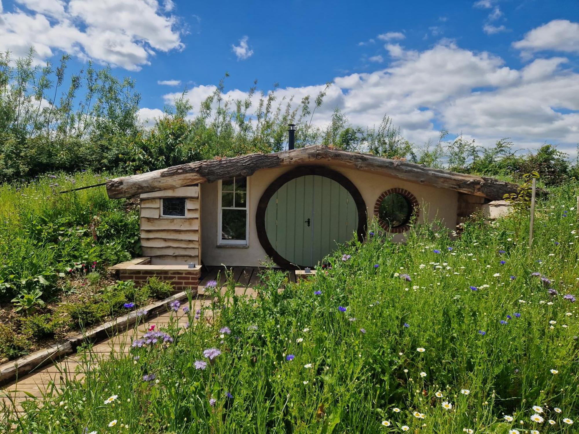 Cranfield Retreat & Glamping & Hobbit House Otel Long Melford Dış mekan fotoğraf